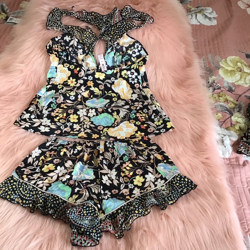 Victoria Secret sleepwear set